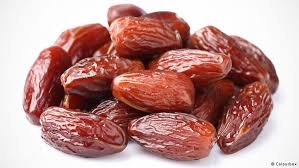 13 Amazing Benefits of Dates